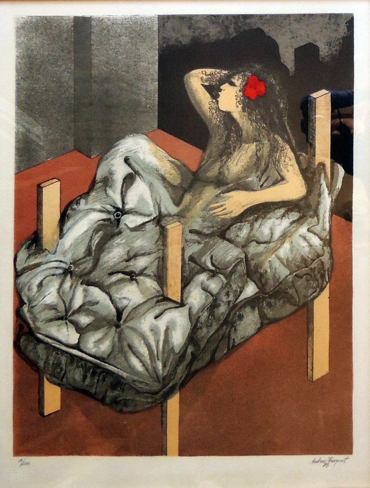 Andreu Fresquet, Flor roja, litografía figurativa contemporánea con figura femenina reclinada y flor roja sobre sillón acolchado