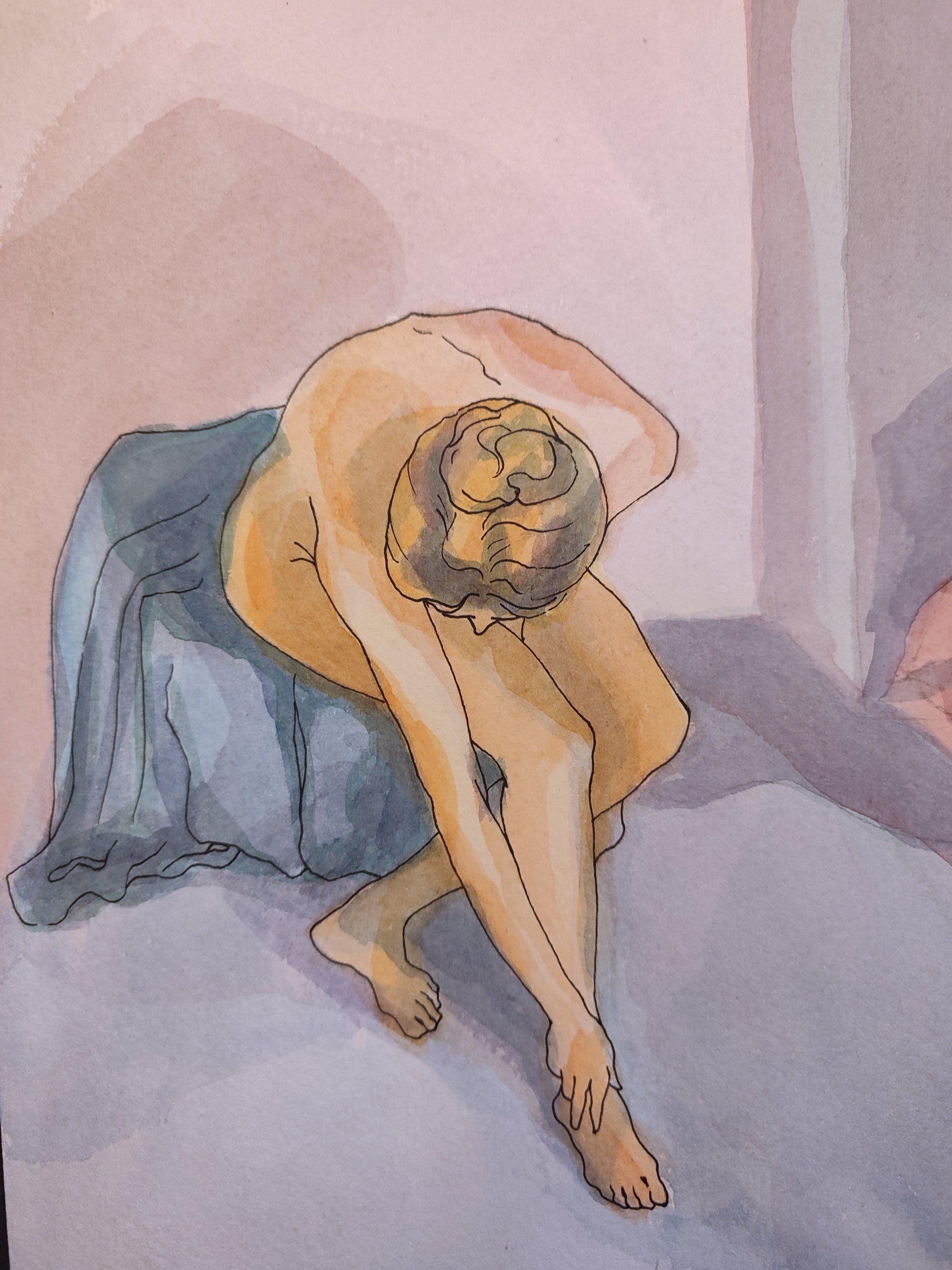 Después del baño de Cristina Alonso, acuarela de figura femenina aseándose en una escena íntima y luminosa de estilo figurativo contemporáneo detalle mujer
