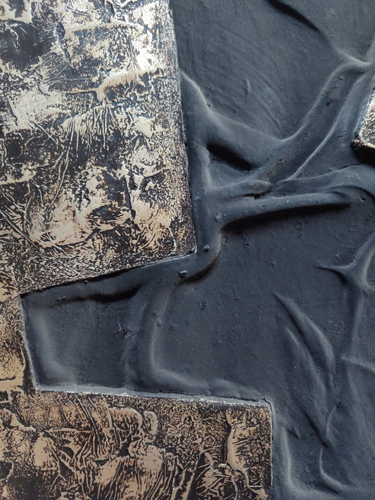 Cuadro original, técnica mixta sobre plafón de Baldo Pié, Serie Torso N2, obra abstracta en relieve con textura escultórica y composición contemporánea, detalle