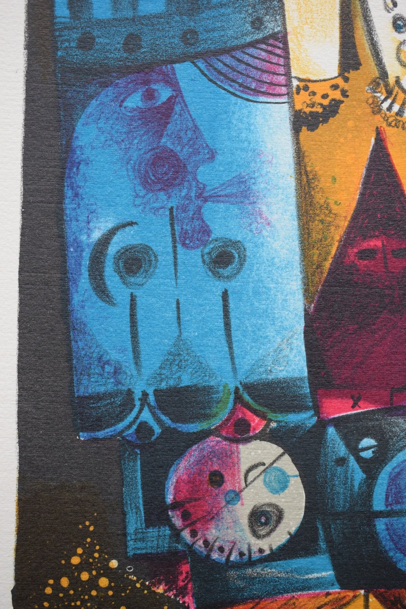 Eduard Alcoy, El Titellaire, litografía original con figuras surrealistas y composición fantástica en tonos azules, ocres y magentas detalle dibujo
