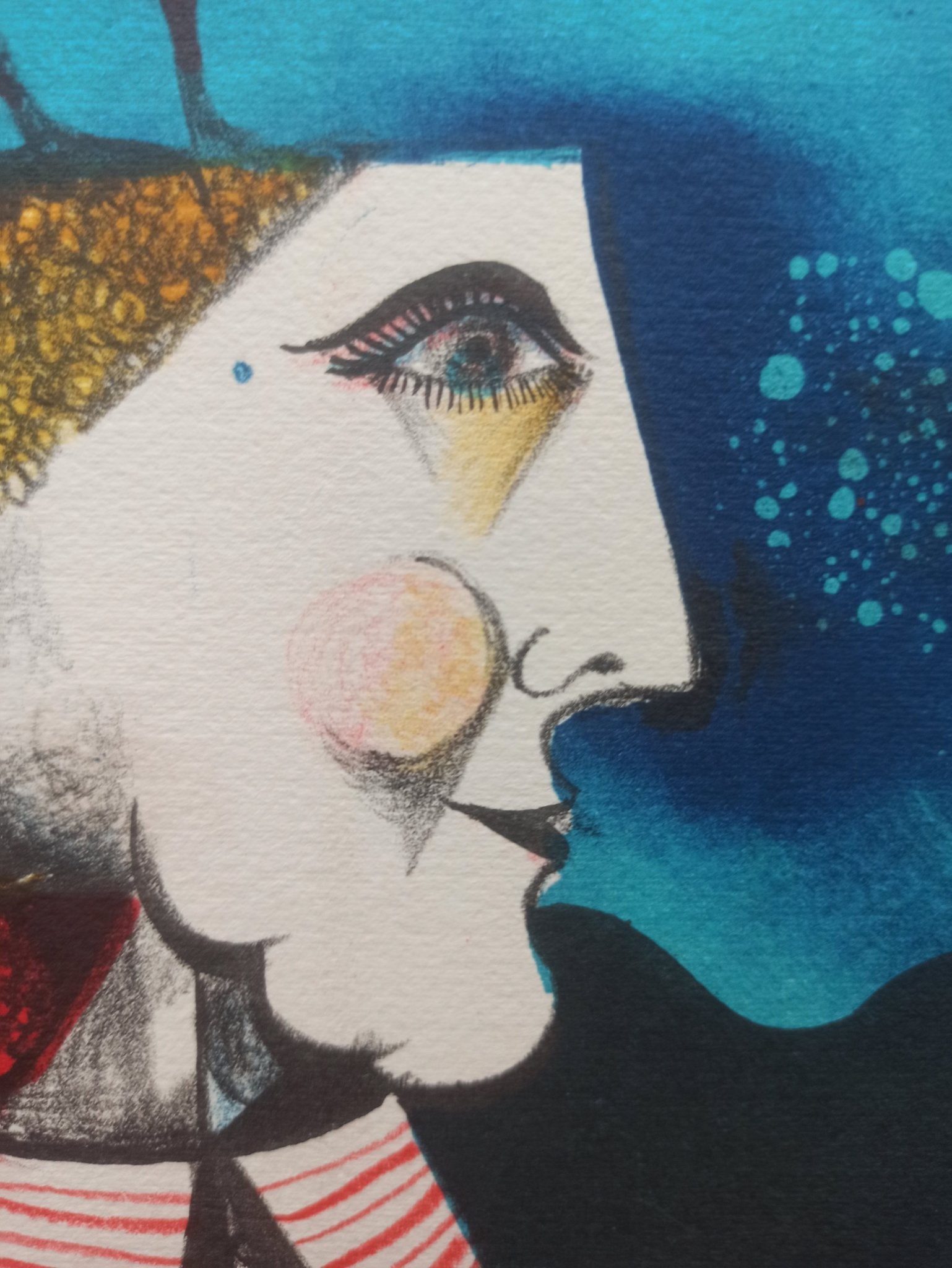 Eduard Alcoy, Hombre con pájaro, litografía original con figura masculina surreal y ave roja sobre fondo azul oscuro detalle figura