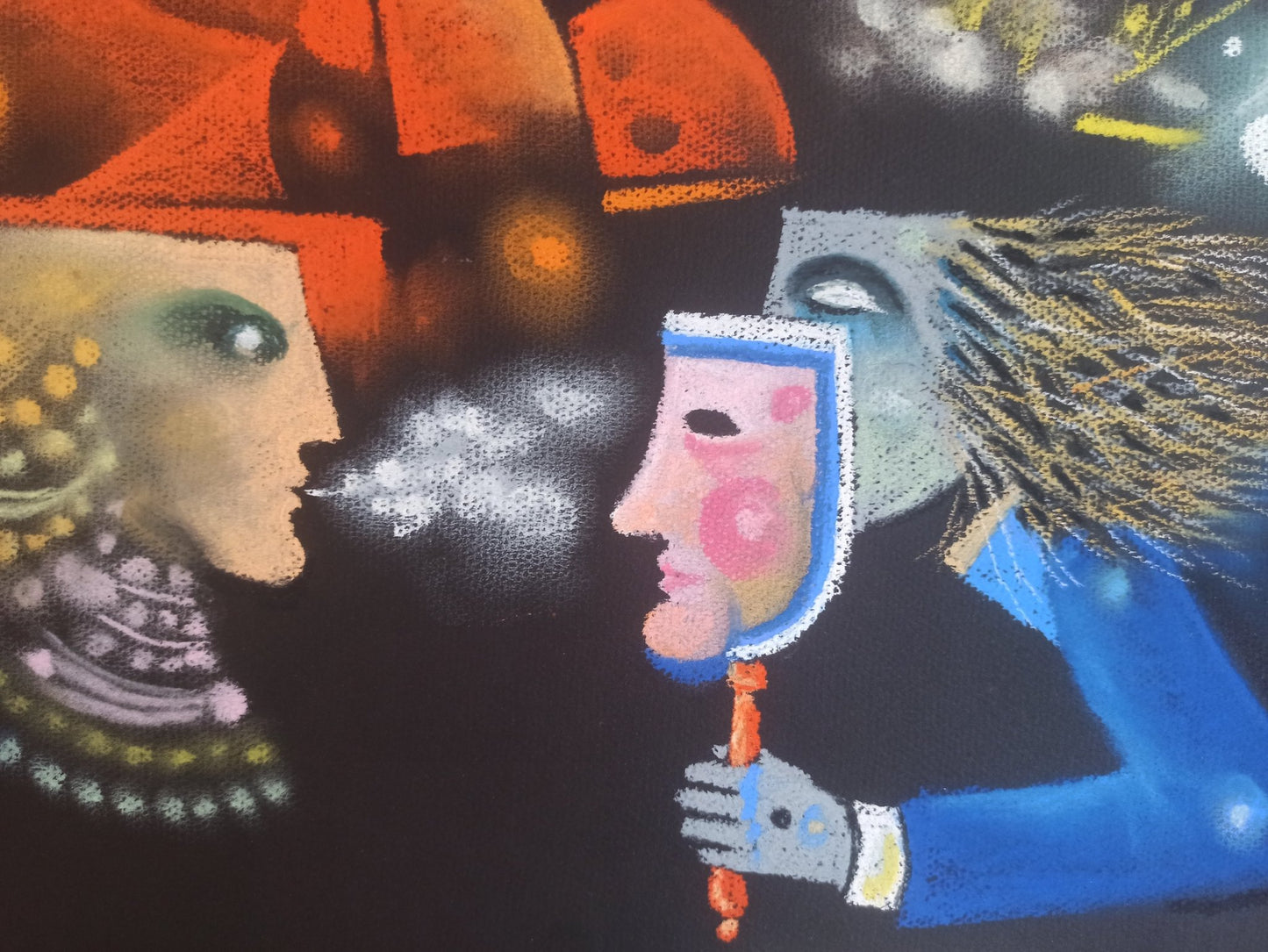 Eduard Alcoy, N24, obra en pastel con figuras surrealistas, máscaras y composición geométrica en tonos intensos sobre fondo oscuro detalle rostro