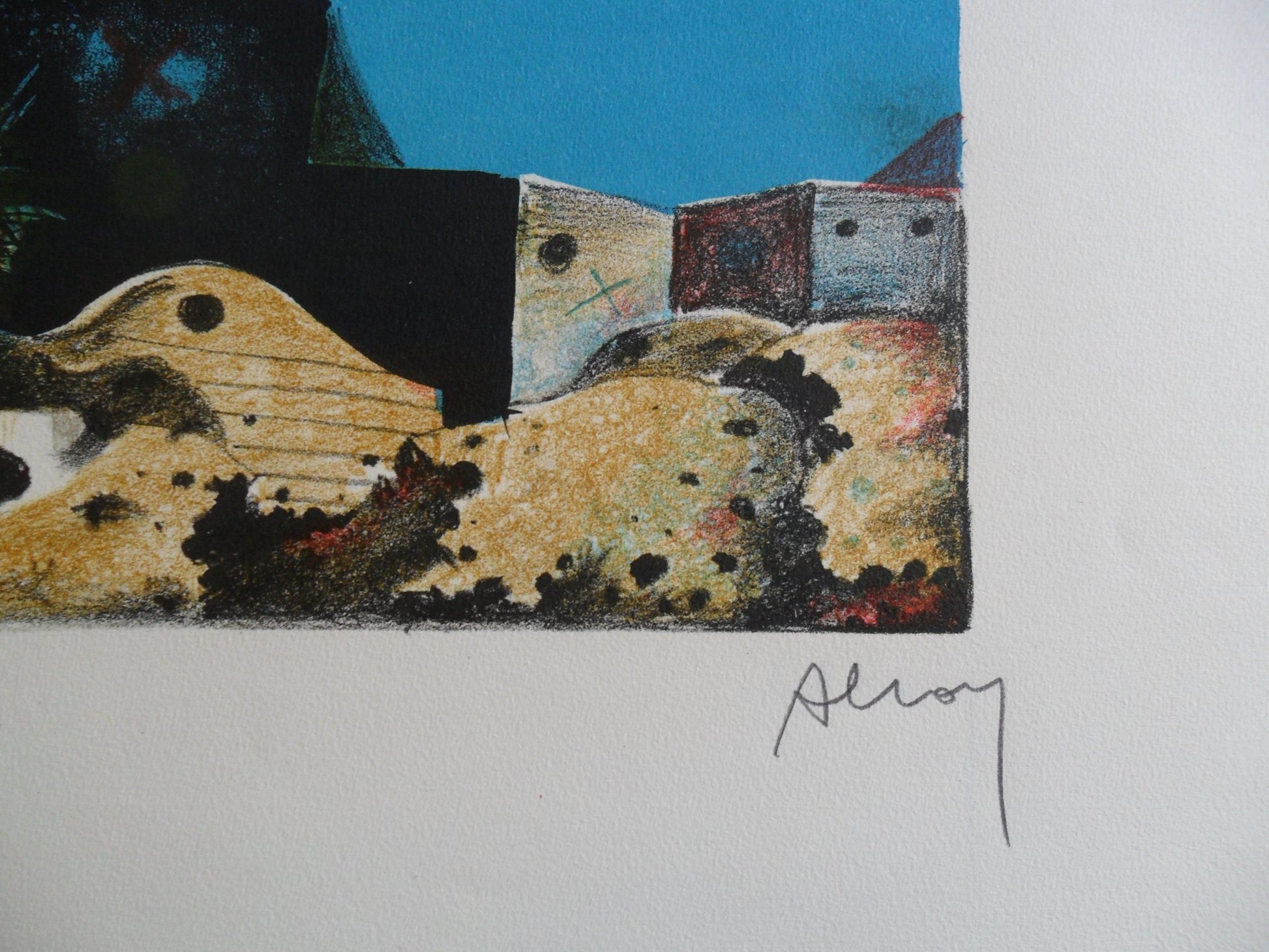 Eduard Alcoy, Pájaro, litografía original con ave roja surrealista sobre paisaje abstracto en tonos azules y negros detalle firma