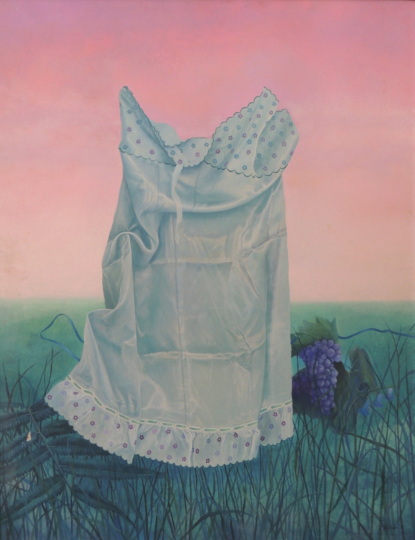 Verano de un año normal de Iris Lázaro: pintura que celebra la nostalgia y la belleza de lo cotidiano, camiseta, uva y cielo rosa